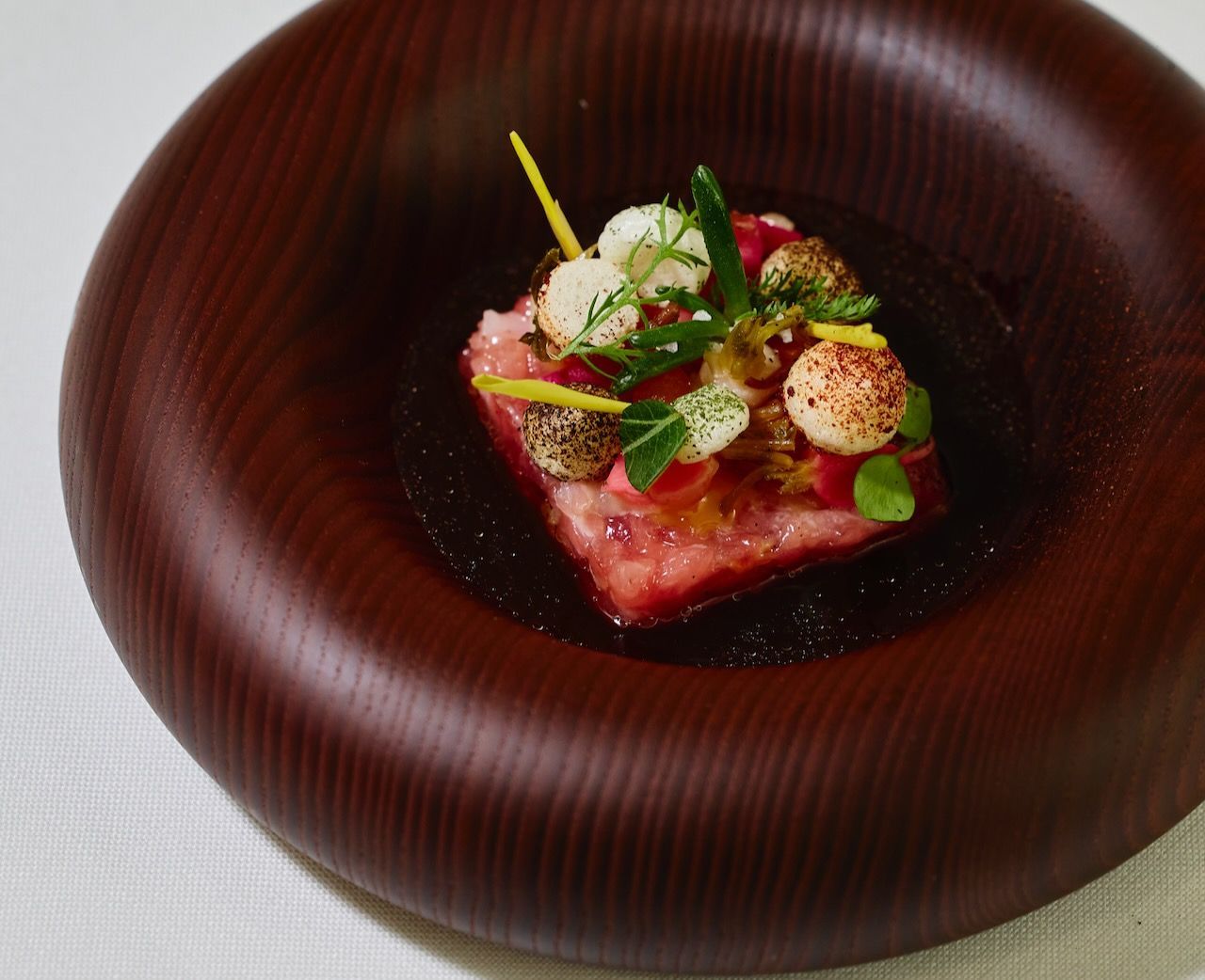 Andrea De Carlo Tartar De Carne Y Consome 1